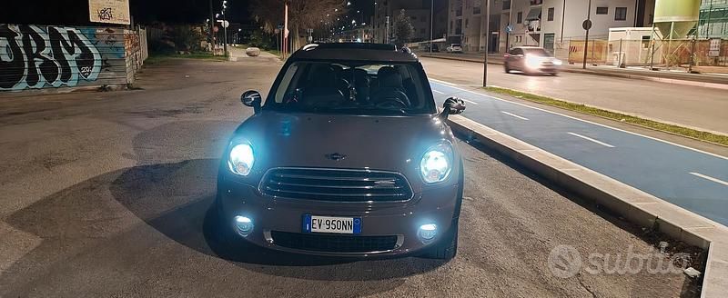 Usata Mini Countryman 90 CV (66 kW) 2014 Marrone SUV