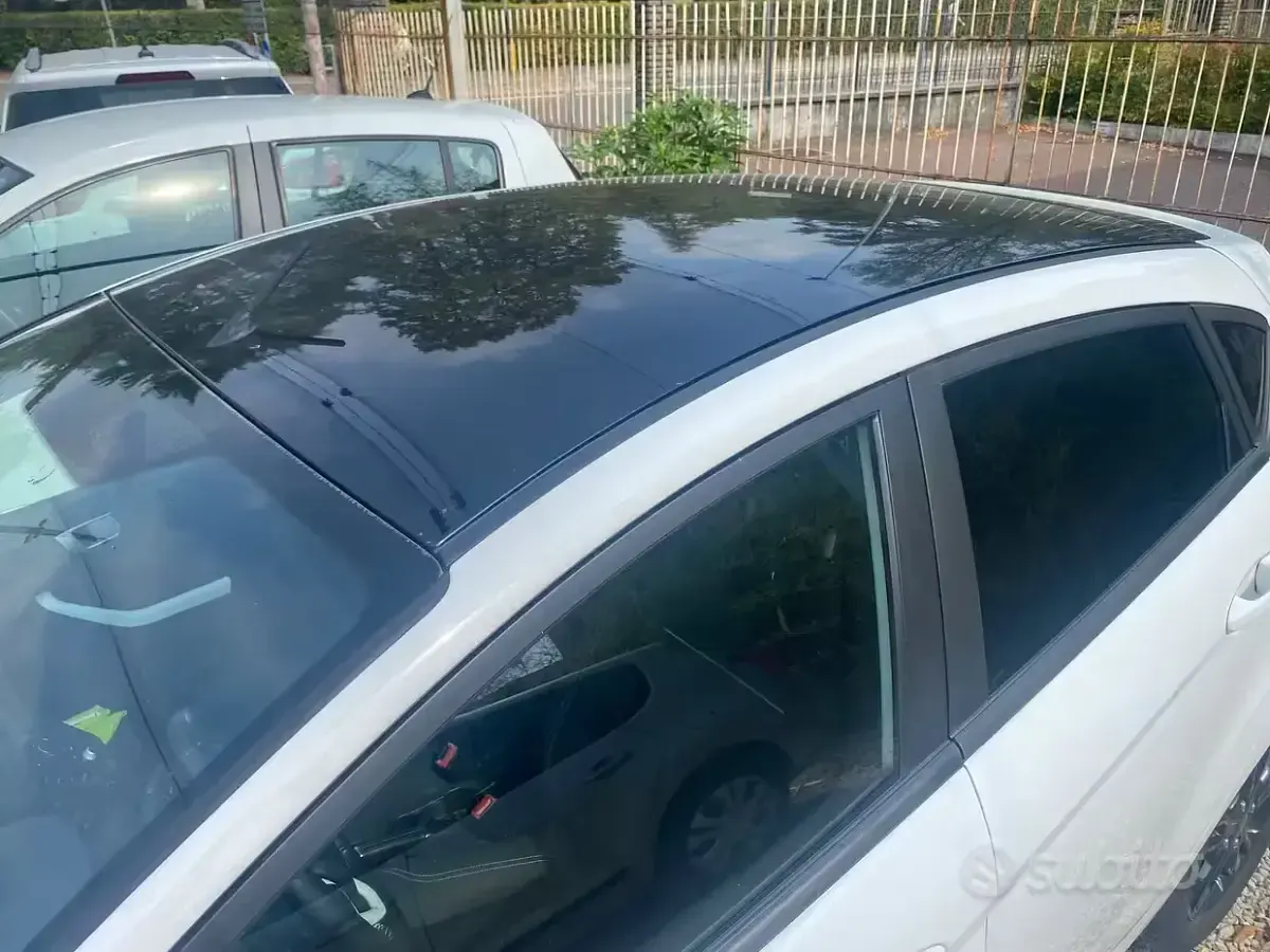 Usata Ford Fiesta ST-Line 75 CV (55 kW) 2017 Bianco Utilitaria