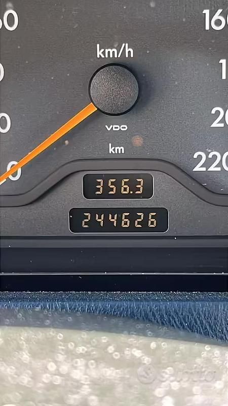Usata Mercedes C220 1997 Blu Berlina