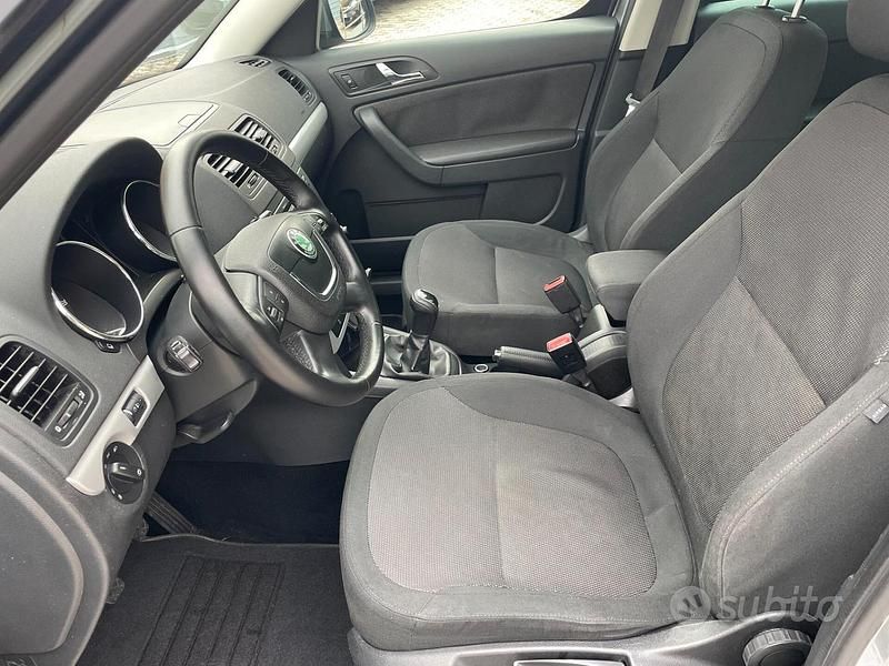 Usata Skoda Yeti Elegance 105 CV (77 kW) 2011 Grigio SUV