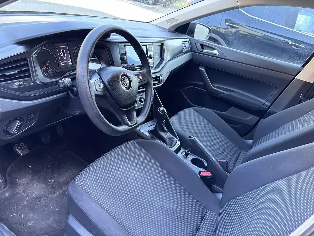 Usado VW Polo Trendline 80 CV (58 kW) 2018 Negro Utilitario