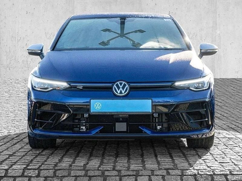 Usata VW Golf VIII R 333 CV (244 kW) 2025 Lapiz blue Berlina