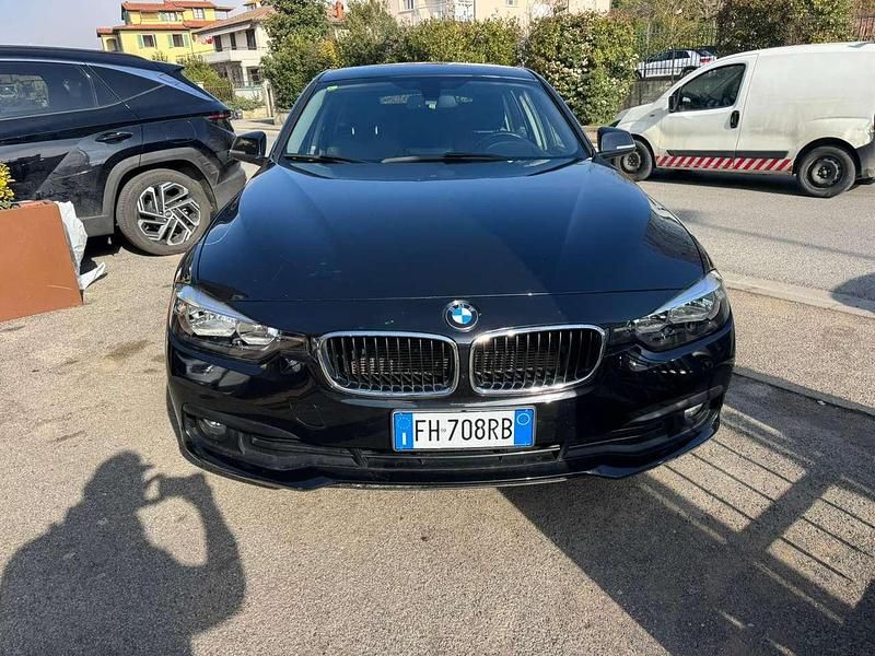 Usata BMW 318 150 CV (110 kW) 2017 Nero Station wagon