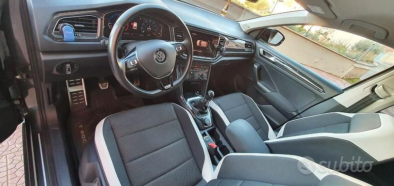 Usata VW T-Roc Advance 150 CV (110 kW) 2018 Grigio SUV