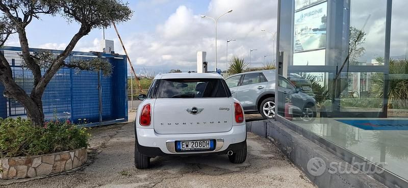 Usata Mini Cooper D Countryman Business 111 CV (81 kW) 2014 Bianco SUV