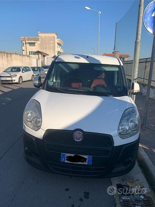 Usata Fiat Doblò 90 CV (66 kW) 2014 Monovolume