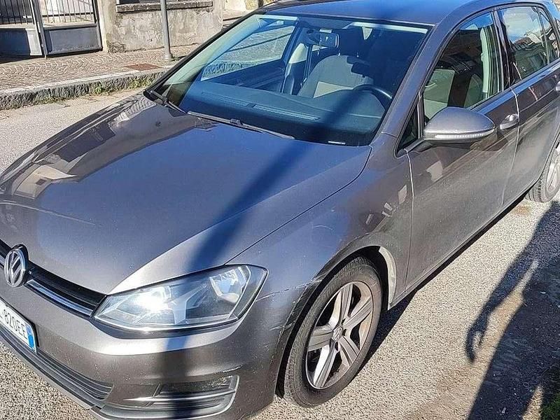 Grigio Usata 2014 VW Golf Sportsvan Monovolume | 5500 € (Buon prezzo) - Immagine 1/4