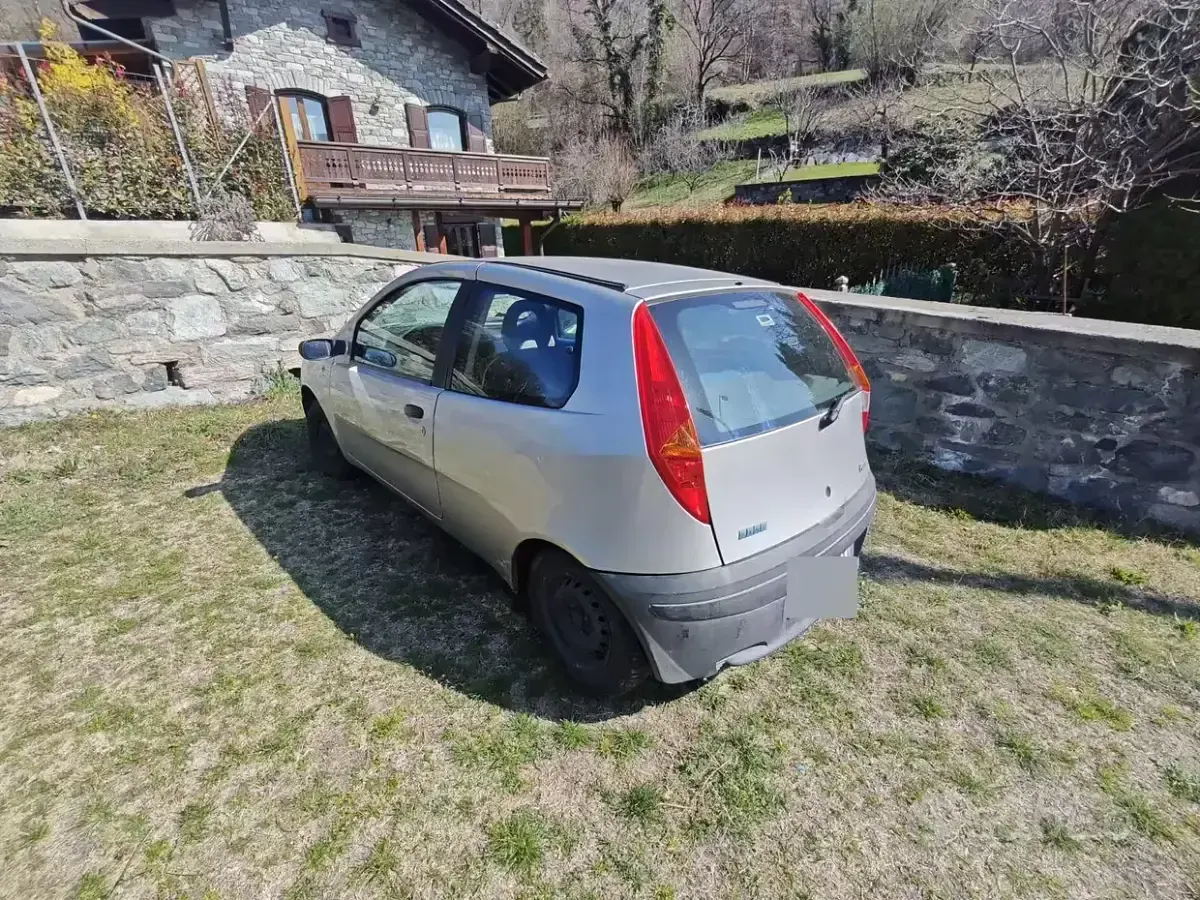 Usata Fiat Punto 60 CV (44 kW) 2000 Grigio Utilitaria