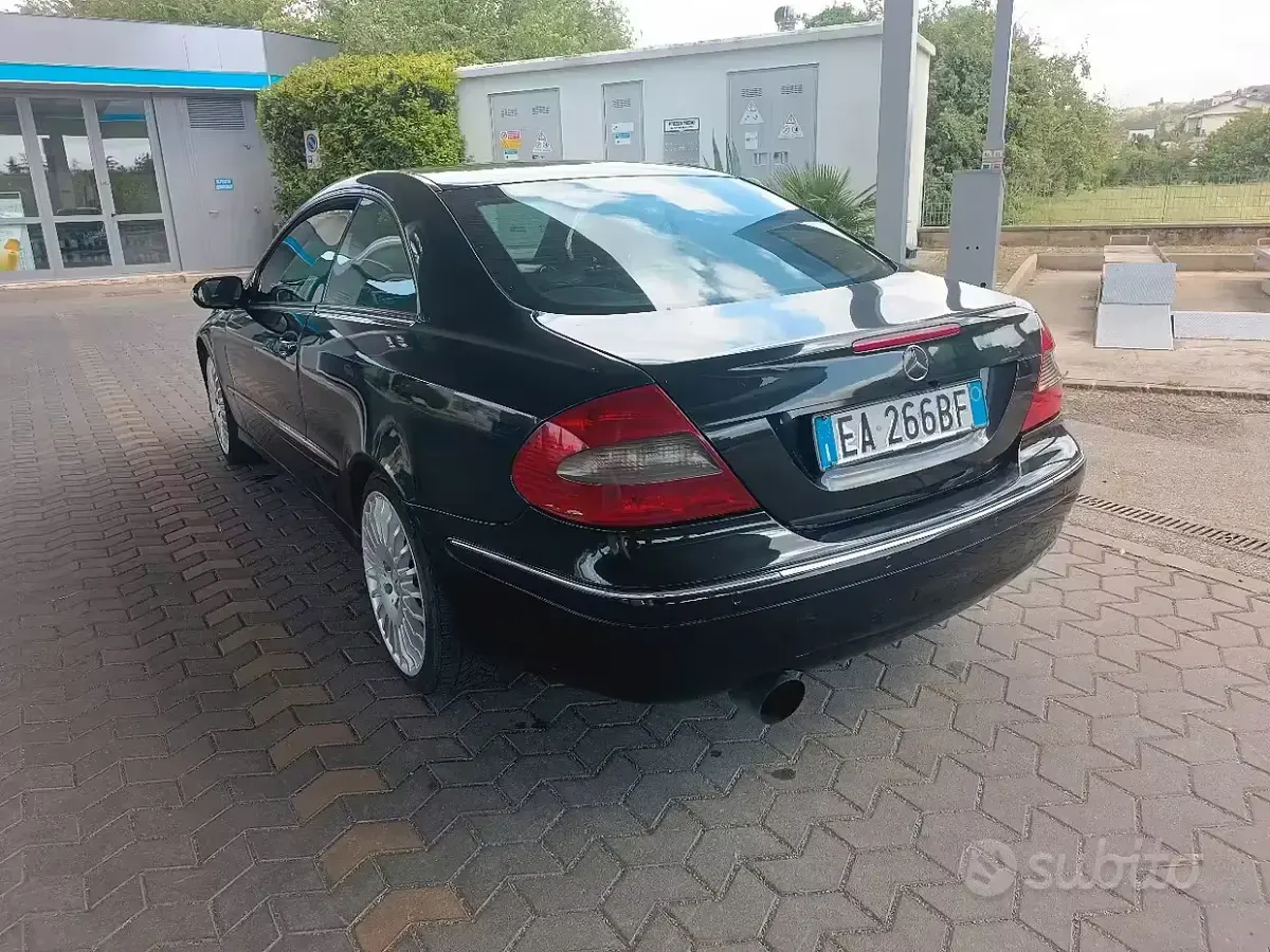 Usata Mercedes 180 163 CV (119 kW) 2006 Nero Berlina