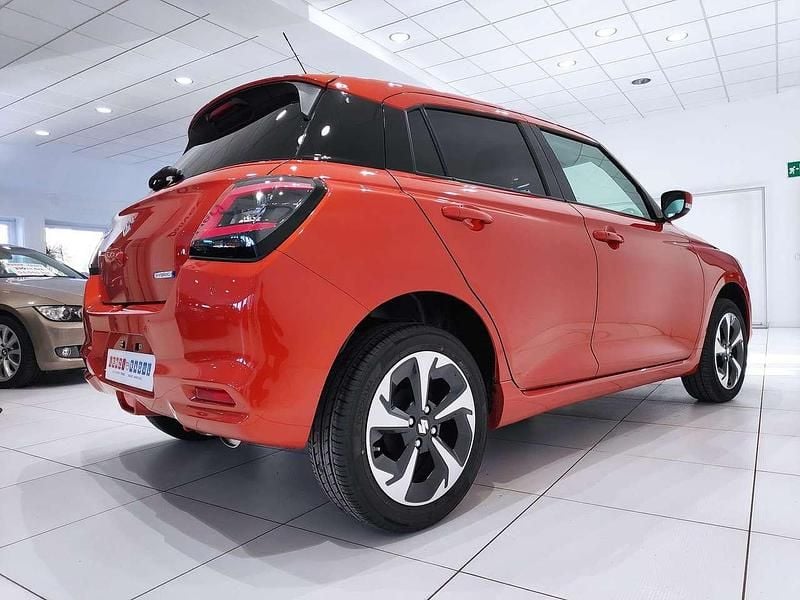 Nuova Suzuki Swift 82 CV (60 kW) 2026 Arancione Berlina