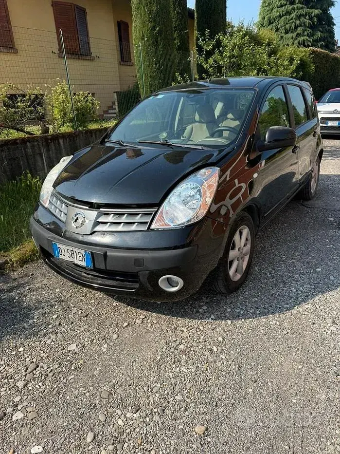 Usata Nissan Note 86 CV (63 kW) 2007 Nero Utilitaria