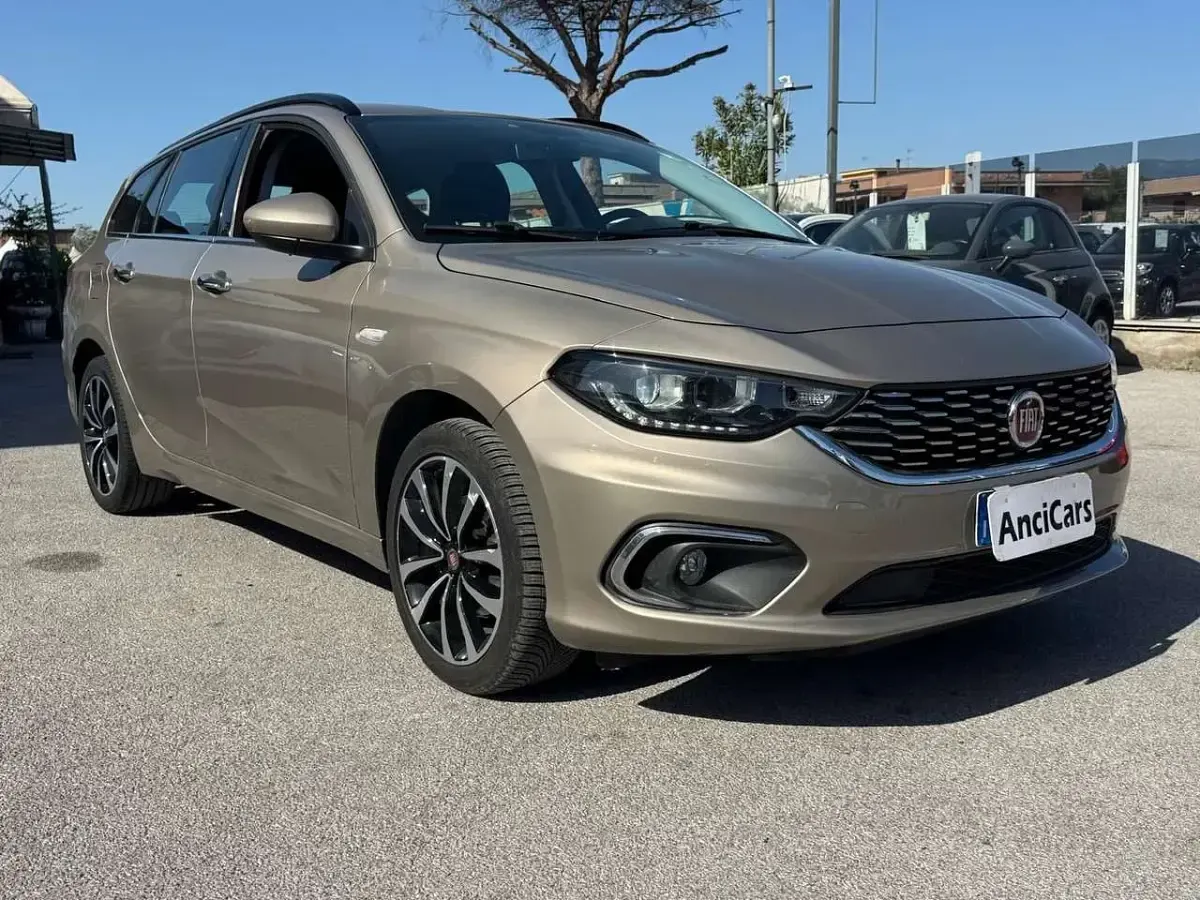 Occasion Fiat Tipo Lounge 120 ch (88 kW) 2019 Doré Break