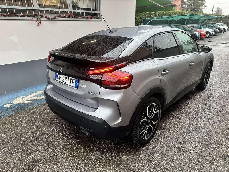 Usata Citroën e-C4 Shine 100 kW (136 CV) 2021 Argento Berlina