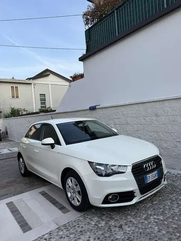 Usata Audi A1 Sportback Attraction 90 CV (66 kW) 2013 Utilitaria
