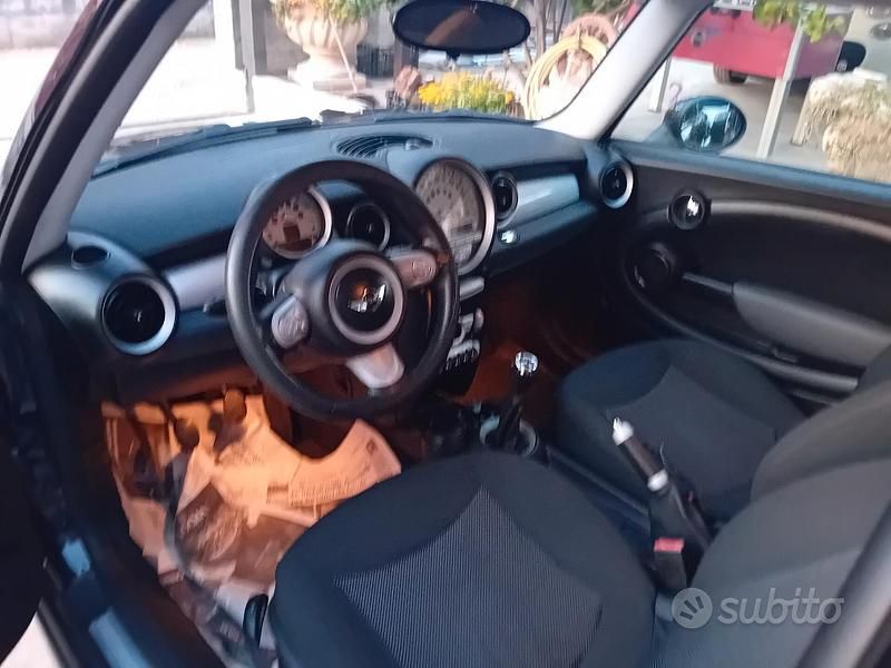 Usata Mini One D 108 CV (79 kW) 2010 Grigio Utilitaria