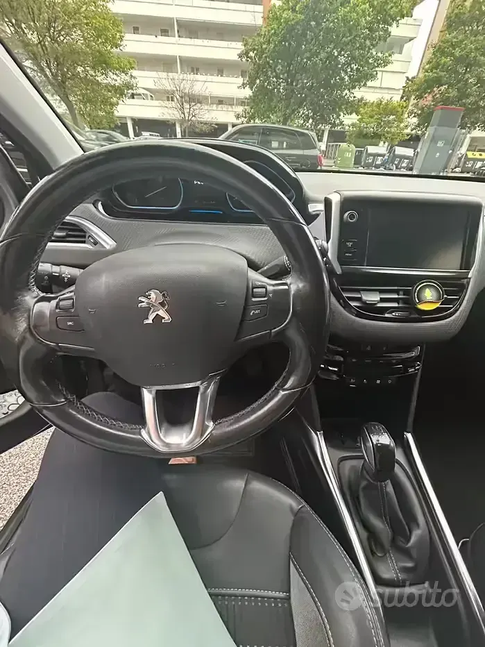 Usata Peugeot 2008 Access 82 CV (60 kW) 2014 SUV