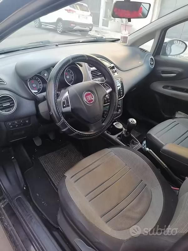 Begagnad Fiat Punto Evo 90 HK (66 kW) 2010 Svart Halvkombi