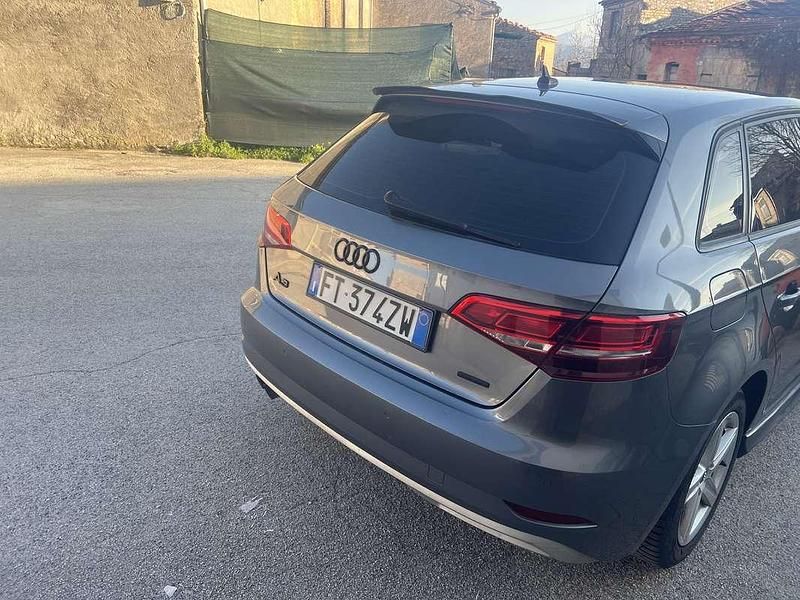 Usata Audi A3 Business 184 CV (135 kW) 2019 Grigio Berlina
