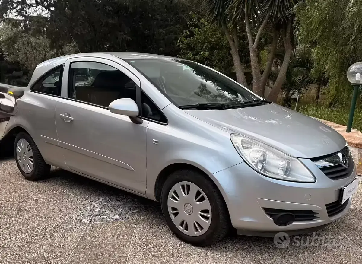 Usata Opel Corsa Enjoy 75 CV (55 kW) 2008 Grigio Utilitaria