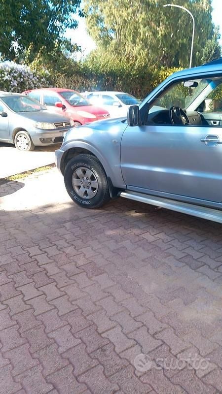 Usata Mitsubishi Pajero 2004 Grigio SUV
