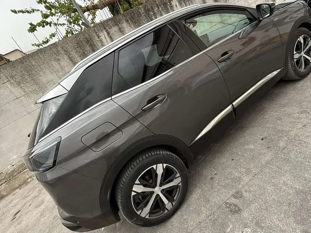 Usata Peugeot 3008 GT 131 CV (96 kW) 2021 Grigio SUV