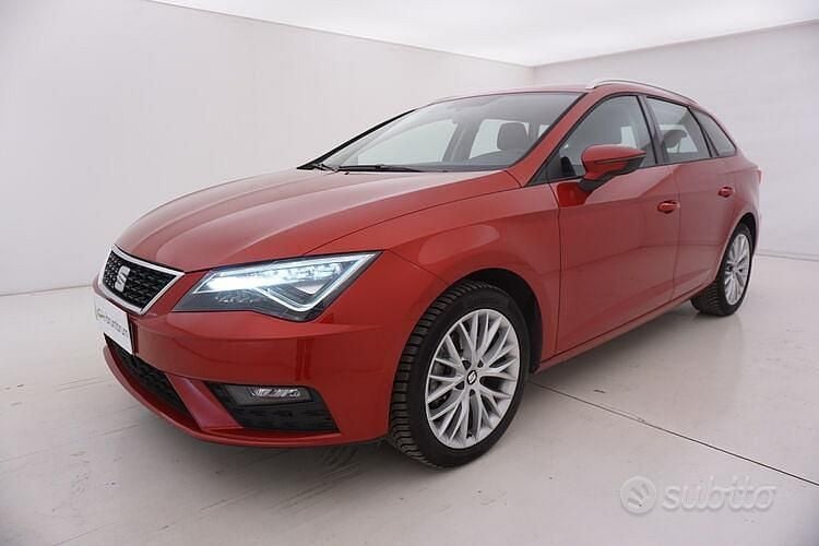 Usata Seat Leon ST Style 115 CV (84 kW) 2020 Rosso Station wagon