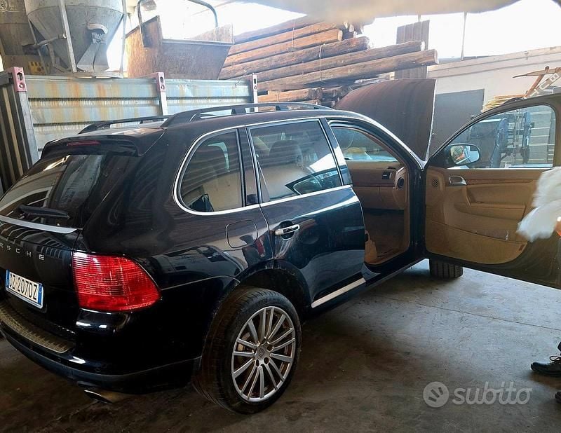 Usata Porsche Cayenne 250 CV (183 kW) 2006 Nero SUV