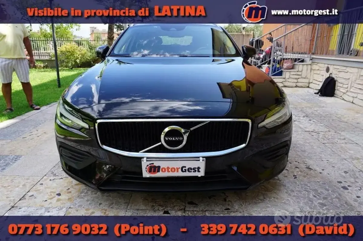 Usata Volvo V60 Business Edition 150 CV (110 kW) 2020 Nero Station wagon