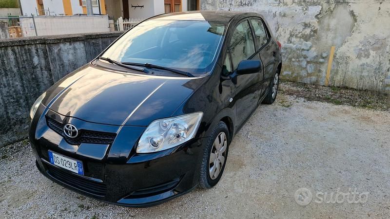 Blu Usata 2008 Toyota Auris Monovolume | 2500 € - Immagine 1/4