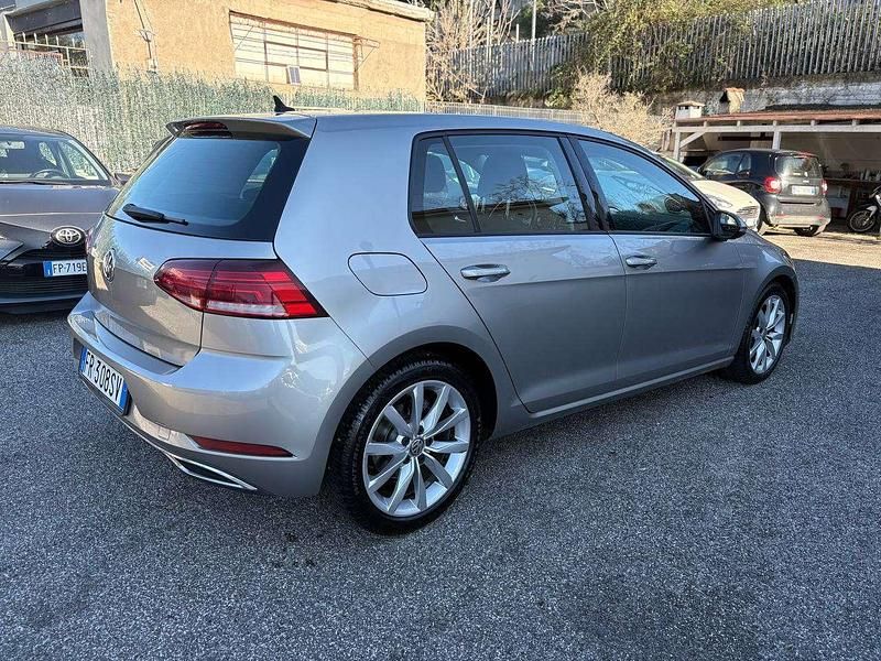 Usata VW Golf VII Highline 116 CV (85 kW) 2018 Argento Berlina