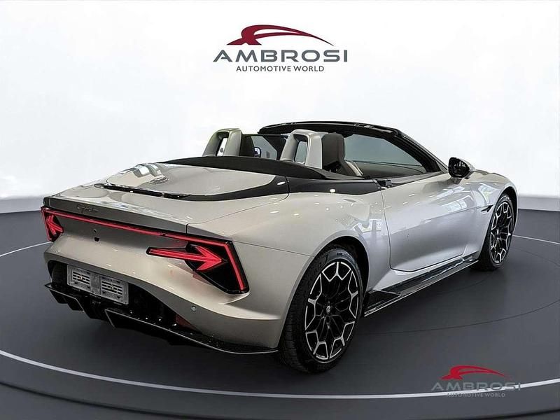 Nuova MG Cyberster 250 kW (340 CV) 2025 Cosmic silver Cabrio