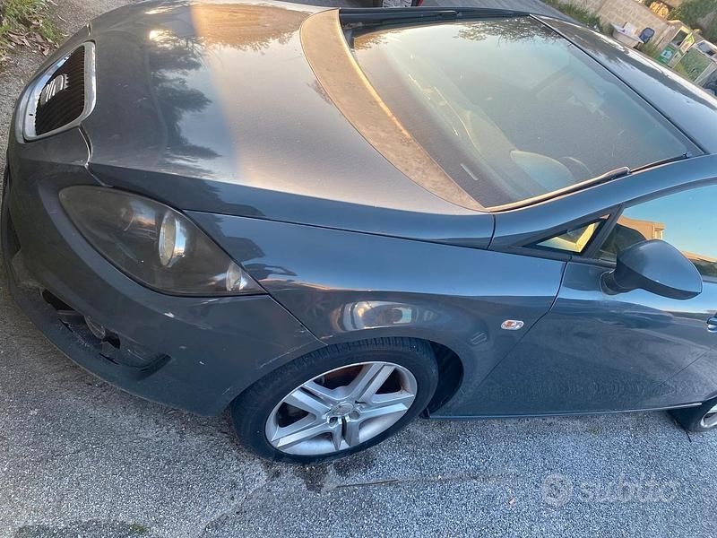 Usata Seat Leon 140 CV (102 kW) 2009 Grigio Utilitaria