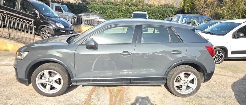 Usata Audi Q2 Comfort 150 CV (110 kW) 2019 Grigio SUV