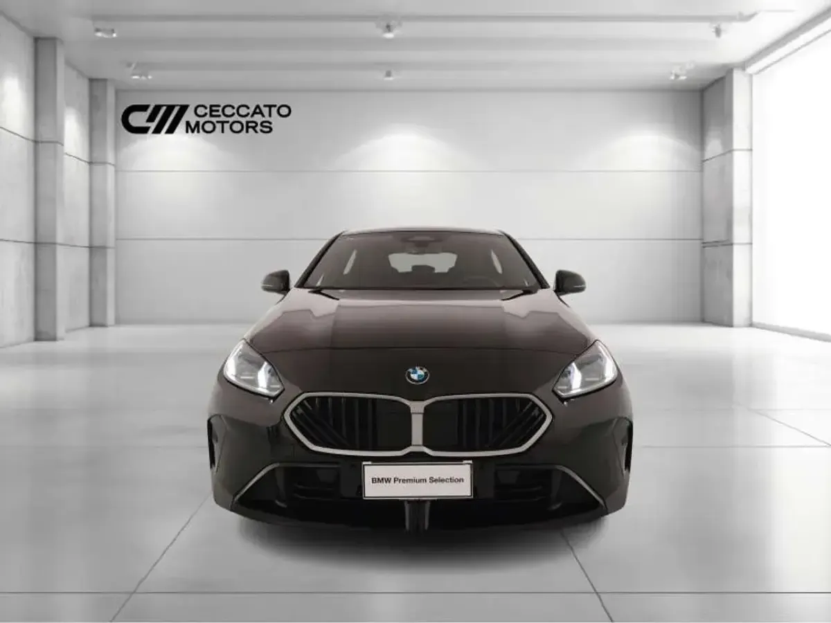 Usata BMW 120 M Sport 163 CV (119 kW) 2025 Nero Utilitaria