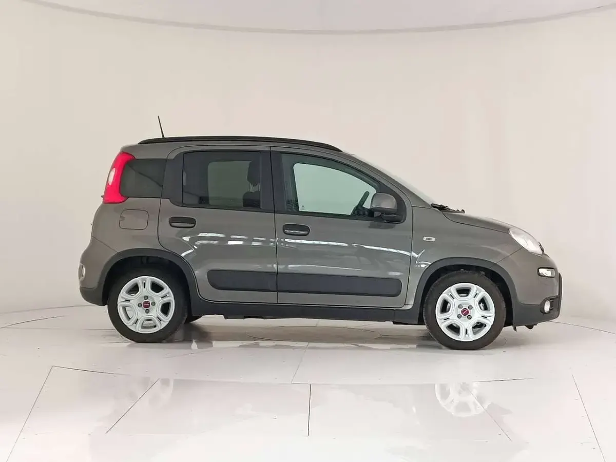 Usata Fiat Panda City Life 69 CV (50 kW) 2023 Grigio maestro Utilitaria
