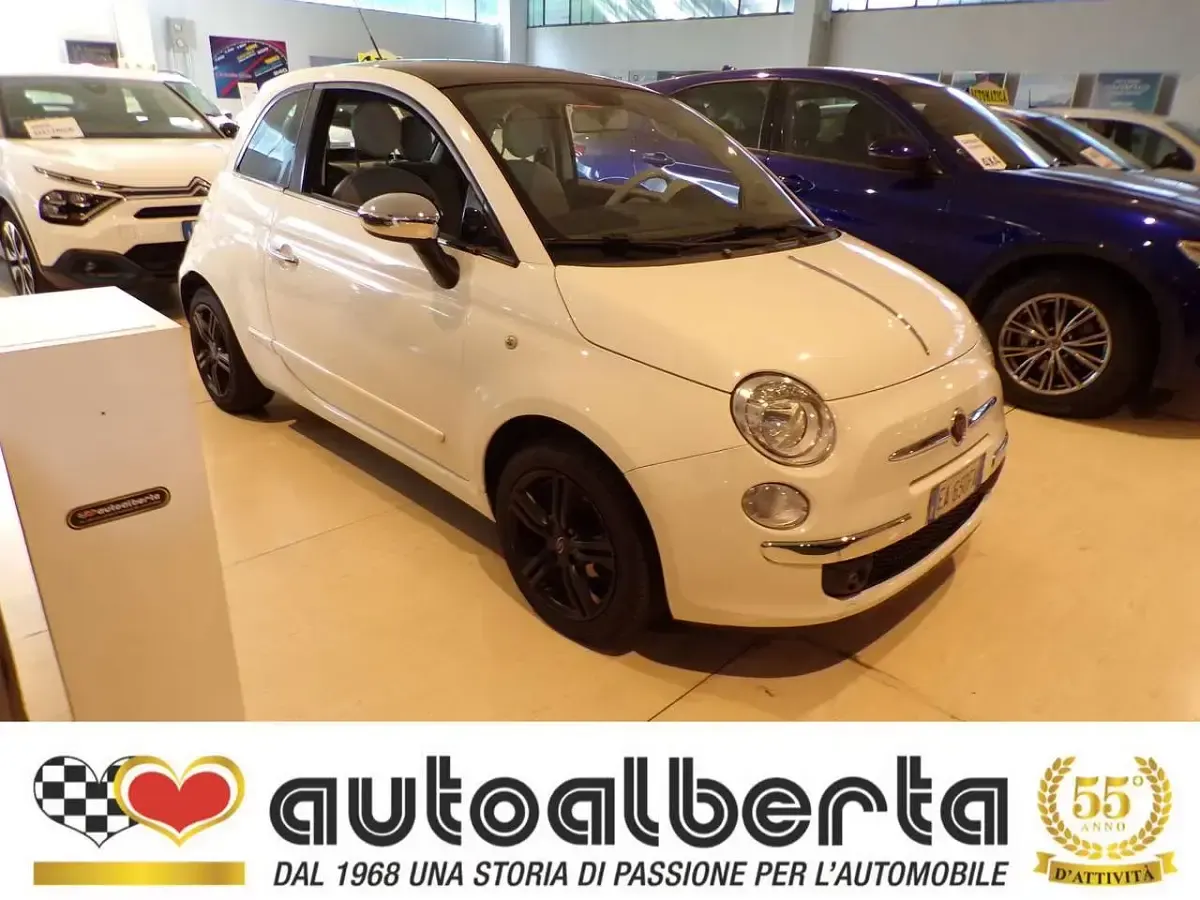 Usata Fiat 500 Lounge 69 CV (50 kW) 2010 Bianco pastello Berlina