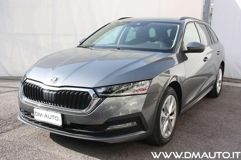 Usata Skoda Octavia Executive 150 CV (110 kW) 2023 Grigio Station wagon