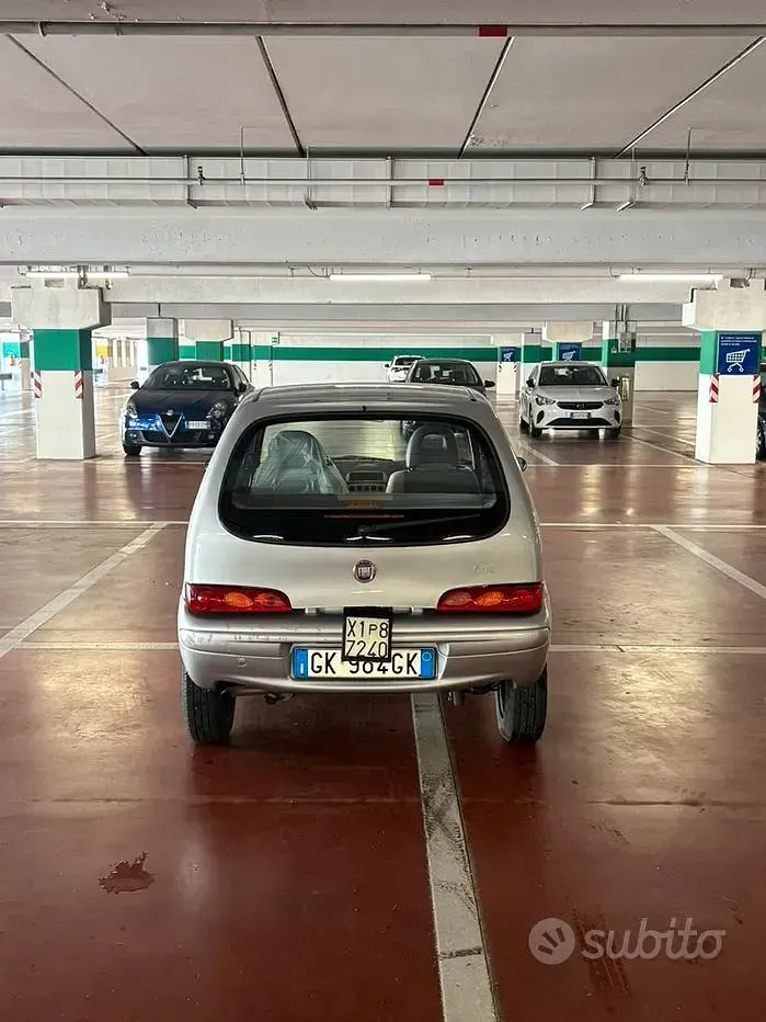 Usata Fiat 600 54 CV (39 kW) 2022 Grigio Berlina