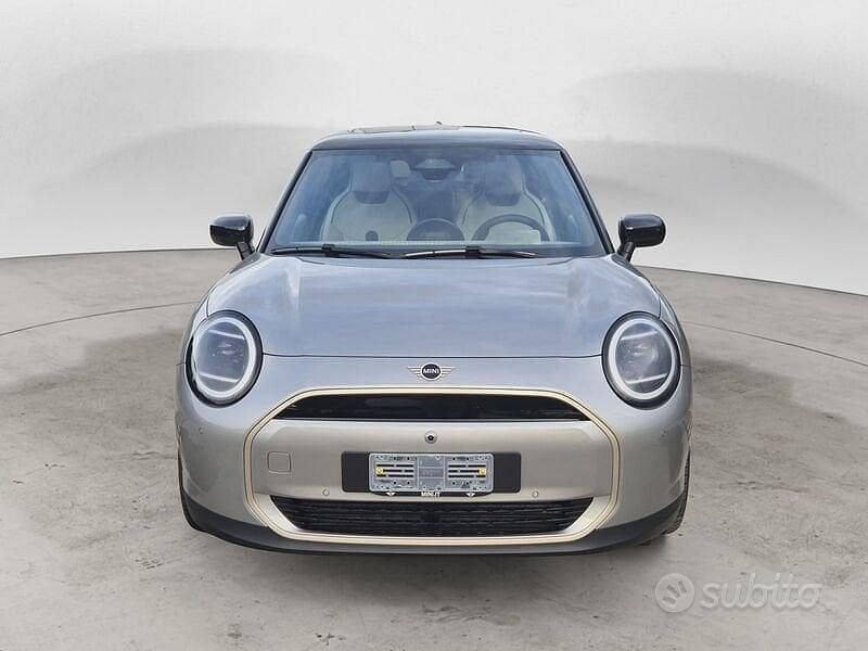 Nuova Mini Cooper 135 kW (184 CV) 2025 Grigio Utilitaria