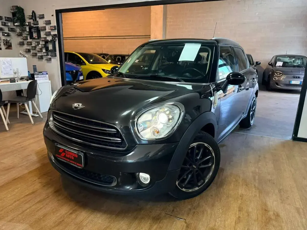 Usata Mini Cooper D Countryman Business 111 CV (81 kW) 2017 Met SUV