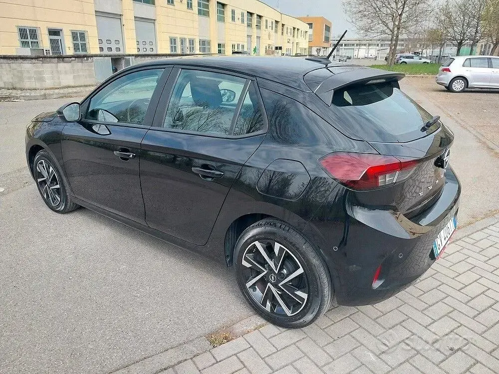 Usata Opel Corsa 75 CV (55 kW) 2024 Nero Utilitaria