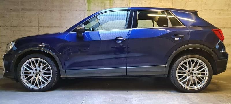 Blu/azzurro Usata 2023 Audi SQ2 Sport SUV | 36.500 € - Immagine 1/4