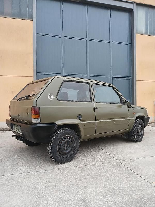 Usata Fiat Panda 4x4 Trekking 54 CV (39 kW) 1994 Verde Utilitaria
