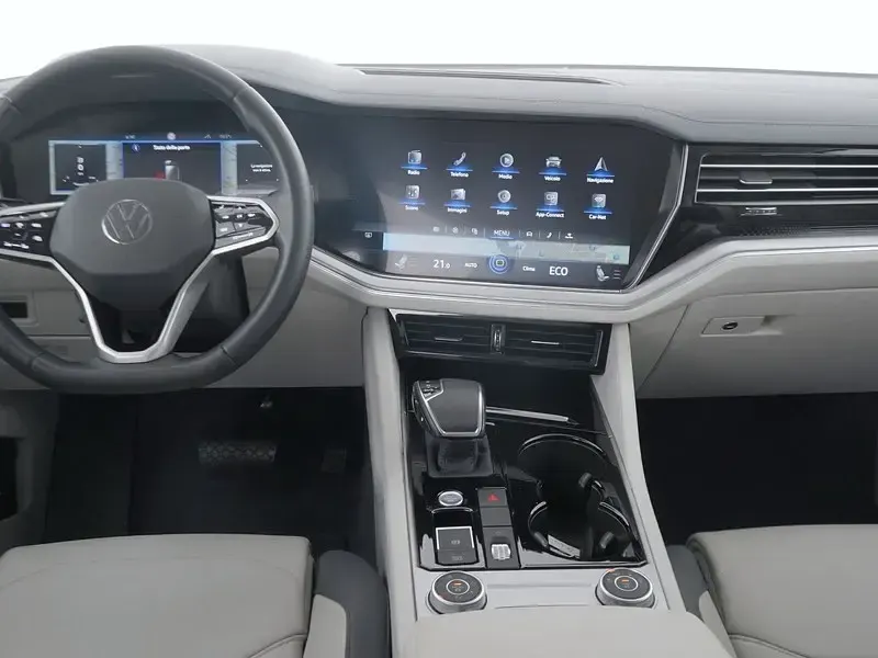 Begagnad VW Touareg Elegance 231 HK (169 kW) 2023 Grå SUV
