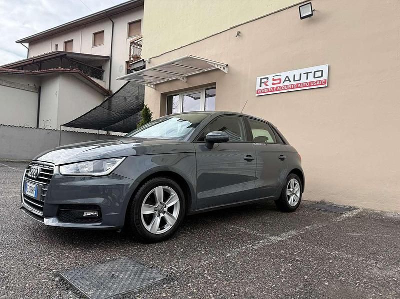 Usata Audi A1 Sportback Admired 90 CV (66 kW) 2016 Grigio Utilitaria