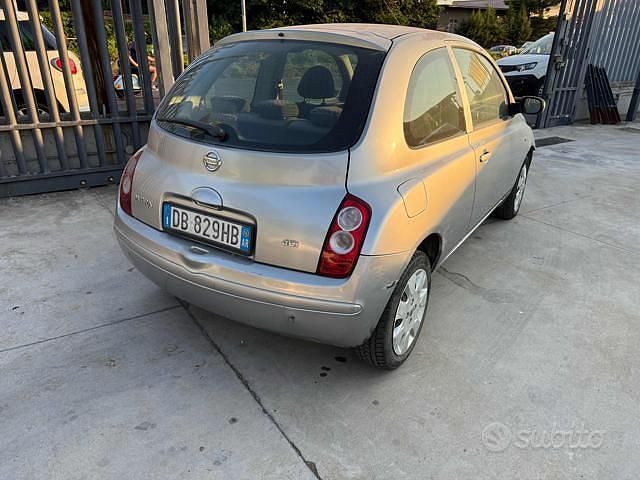 Usata Nissan Micra 68 CV (50 kW) 2006 Grigio(met.) Utilitaria
