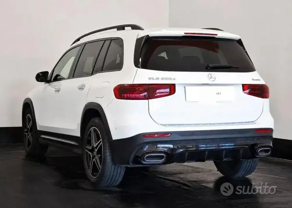 Usata Mercedes GLB200 AMG line 150 CV (110 kW) 2024 Bianco SUV