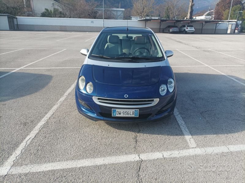 Blu Usata 2006 Smart ForFour Due volumi | 1800 € (Buon prezzo) - Immagine 1/4