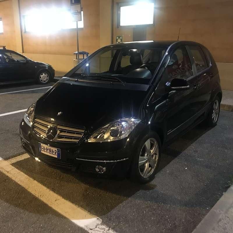 Usata Mercedes A180 Premium 109 CV (80 kW) 2012 Berlina