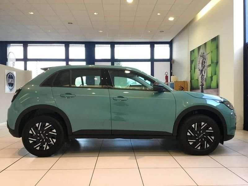 Nuova Fiat 600 110 CV (80 kW) 2025 Blu/azzurro SUV